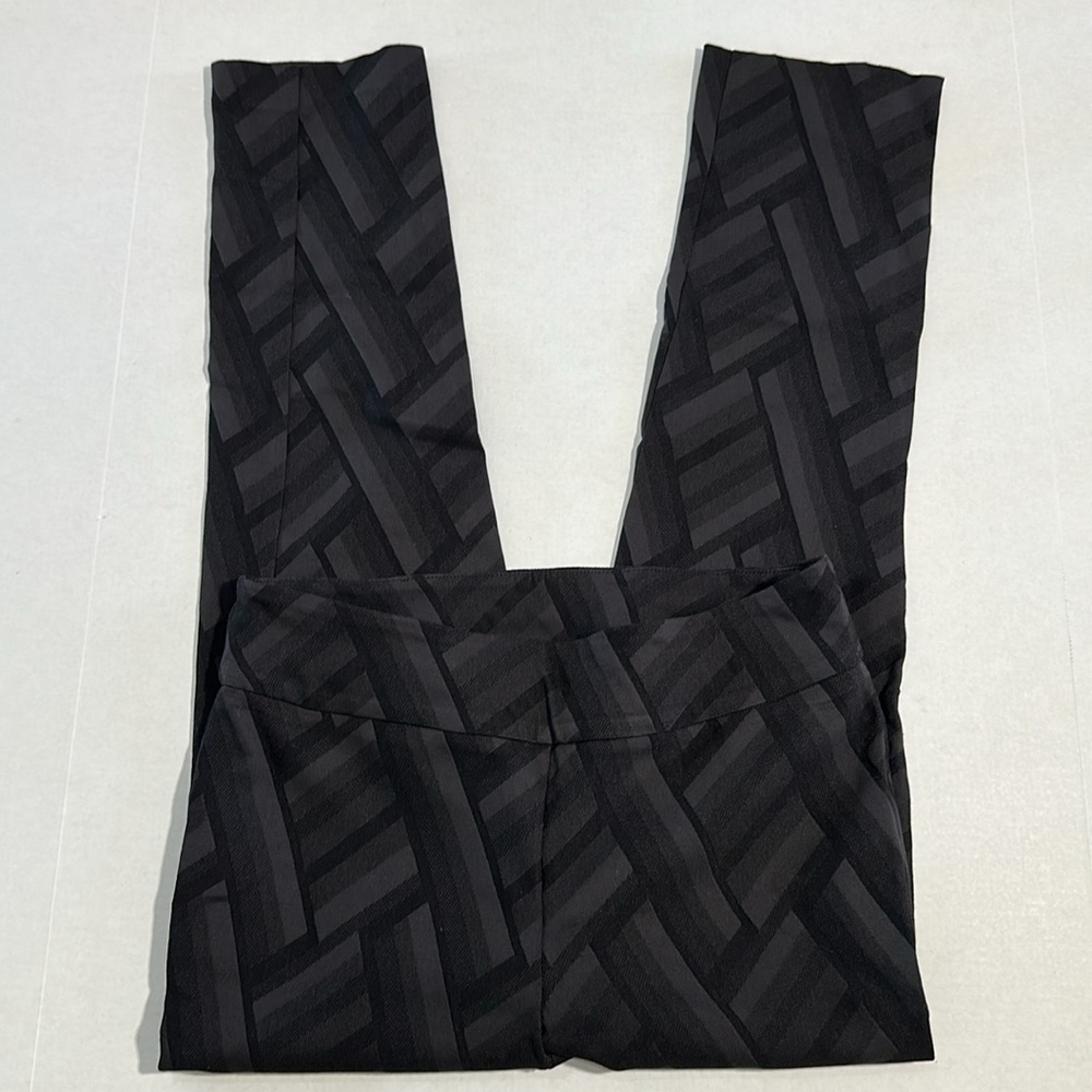 Soft Surroundings Black Geometric Leggings Medium - Picture 4 of 8